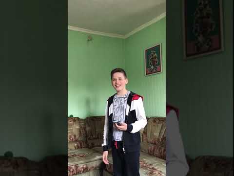 Gucci Gang for grannies (Внук поёт Gucci Gand для бабушек)