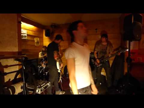 Gewaltbereit live le 12/10/15 au Post Dirty Edge Fest 6 - Canadian Café à Tours