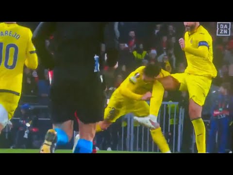 Matteo Gabbia injured vs Rennes after collision with Raul Albiol #villarreal #rennes #football