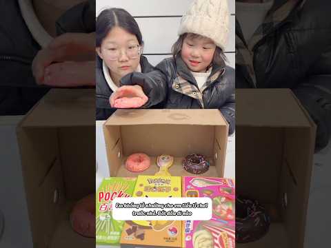 Tiểu Tí Bị Bạn Học Lấy Quà