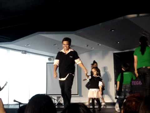 Family Day Fashion Show : final walk