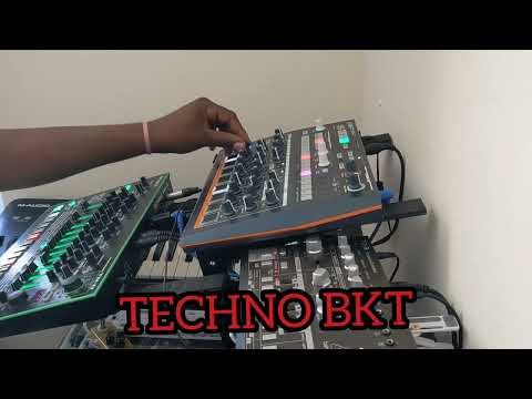 TECHNO ROLAND TR-8 VS Arturia Drumbrut impact great 👍