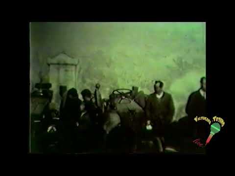 Volti e immagini del passato - Anni '60, Borgo Valsugana? La benedizione dei trattori.