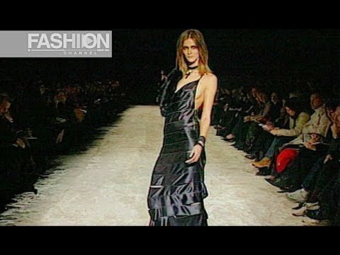 GUCCI Fall 2002 2003 Milan - Fashion Channel