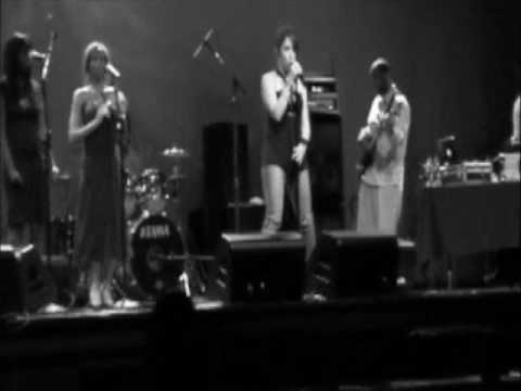 Hold On I'm Coming - taragirl live