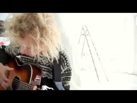 Moddi - Northern Line (acoustic in Istanbul)