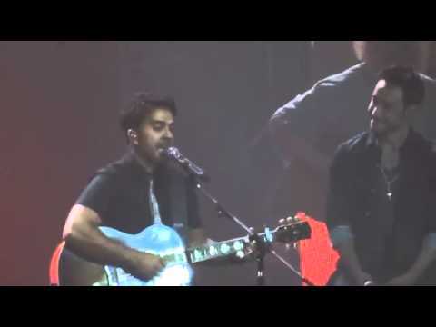 Luis Fonsi con Luciano Pereyra Llegaste tu Luna Park Buenos Aires Argentina 10-10-2014