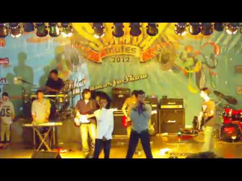Hackers24 - Hingga Terbiasa (Live MUFES SMASA 2012)