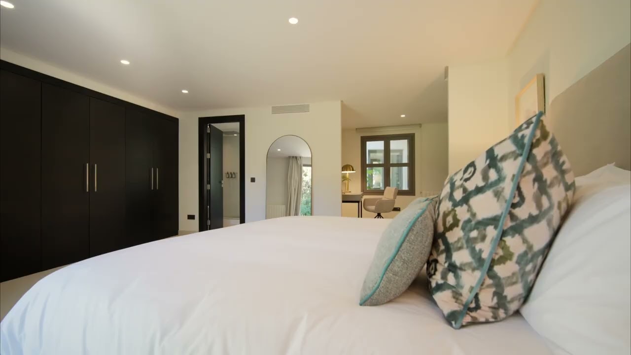 Эксклюзивное бунгало класса люкс в самом сердце Ла-Серкильи, Нуэва-Андалусия