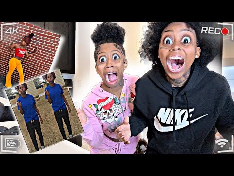 REACTING TO EMBARSSING OLD PICTURES OF OURSELVES !!! ( HILARIOUS)