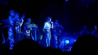 Cheryl Tweedy/Cole?! - A boy like you (live)