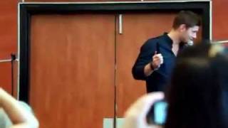 Supernatural: VanCon 2011 - Jensen's Knife