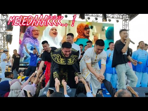 Wali Band Ada Gajah Di Balik Batu Dinyanyikan Band China