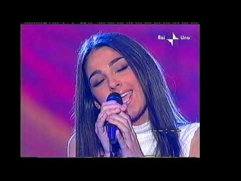 Sanremo 2002  - Anna Tatangelo -Doppiamente fragili