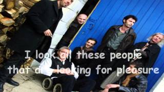 Darko Rundek i Cargo Orkestar - Mhm A-Ha Oh Yeah Da-Da [live - HD + lyrics]