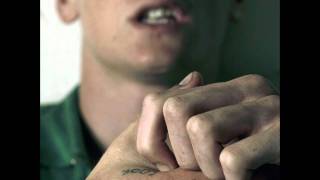 skins,musica...UNKLE - Heavy Drug Surrender Sound Remix