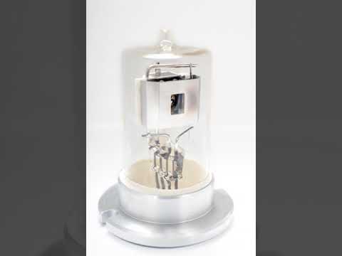 Deuterium arc lamp | Wikipedia audio article