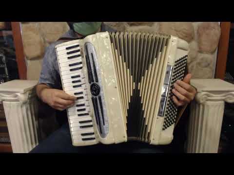 4781 - Ivory Butterfly Imperial Lindo D95S Piano Accordion LMH 41 120 $1199