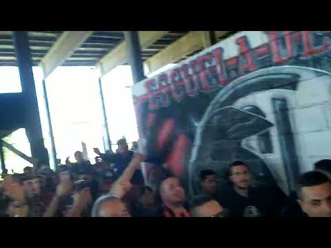 "San Lorenzo vs Platense, Entrada de la gloriosa butteler" Barra: La Gloriosa Butteler • Club: San Lorenzo