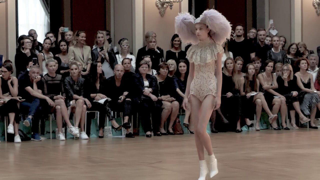 Zuzana Kubickova Couture 2019