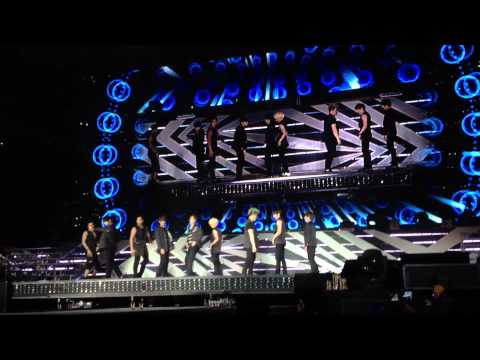 (FanCam) Super Junior "SEXY, FREE & SINGLE" at SM TOWN JAKARTA 220912
