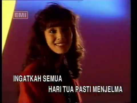 Fauziah Latiff - Tua Mengejar Kita (Official Music Video)