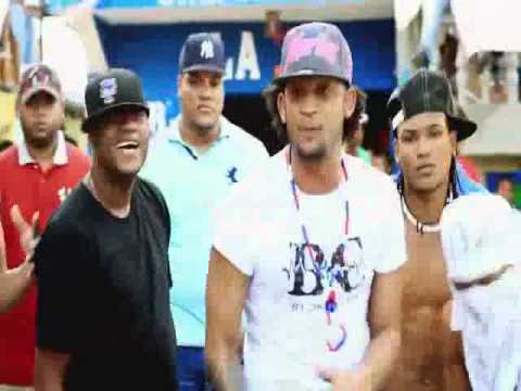 Willy mento Saluda Al Coro De Los Pavos