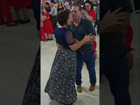 nos idosos da cidade Sul em Dois Vizinhos no Paraná.Brasil #shotrs #baile #dancarinos #dança