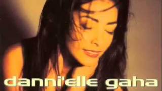 Danni'elle Gaha - Stuck In The Middle (Club Life Mix)
