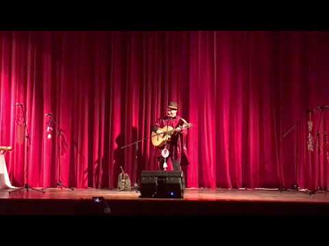 FREDY VELASQUEZ - ABUELITO PINTA EN CONCIERTO 👴🏽🌈🏳️‍🌈