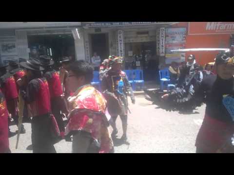 SIKUS,,,  LOS TABLASIKUS CANTANDOLE  A JULIACA EN SU DIA...WP 20151016 039