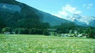 traveller&#39;s on the way (with illgresi by sigur ros)