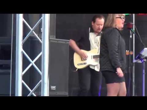 Airi Allvee & Underwater - You Never Can Tell