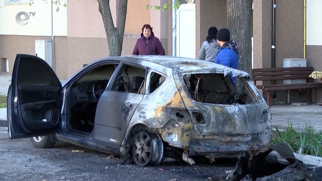 БМВ се превърна в пепел, а Мазда изгоря частично в Димитровград