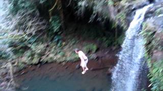 preview picture of video 'Mike jumps into Twin Falls in Maui'