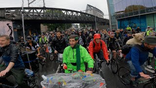 [問卦] 雨中和DJ一起騎腳踏車聽DnB跳舞，好玩嘛?