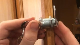 adding a lock to the cabinet door (gatehouse 0252956)