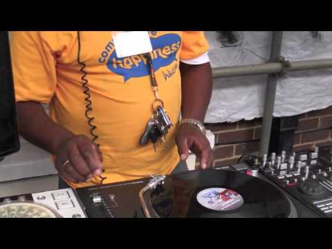 DJ Wax in the mix  on the CMC Matrix Sound System @ the Notting Hill Carnival 2011