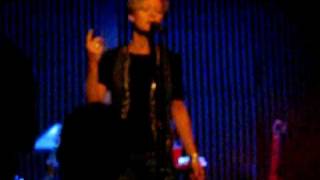 Shelby Lynne - Pretend You Love Me @ Tupelo in New Hampshire 8/6/10