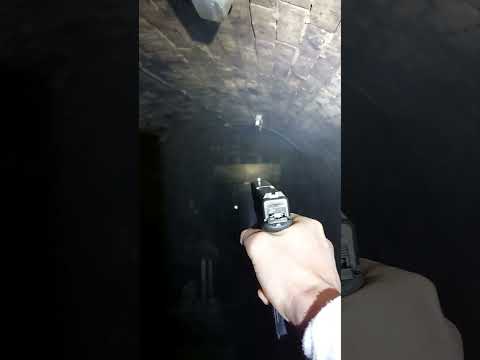 GLOCK 17 vs COLD STEEL BOLO MACHETE, 9 mm vs 1055 Carbon Steel #shorts #coldsteelknives #glock #test