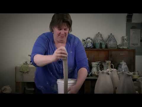 Two Clever Ways to Get Creative with Pottery Handles | JULIA GALLOWAY