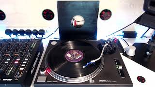 Unique 3 - Rocks The Bass (Si Begg's Safe Chill Mix)