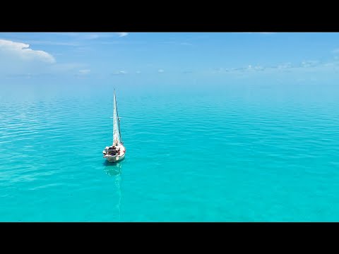 Sailing the Great Bahama Bank | Lightning & the Berry Islands Blue Hole (Part 3)