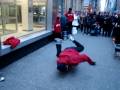 Breakdancers Sur La 5th Avenue De NYC