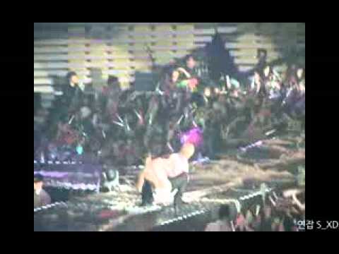 [FANCAM] 110219 WBTBA - VIU - Kikwang & Dongwoon hump dance