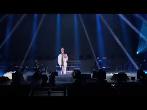 Taeyang 2017 White Nite World Tour in Taipei.Only look at me 1/2