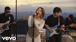 Yeng Constantino - Kung Uulitin (Official Live Performance)