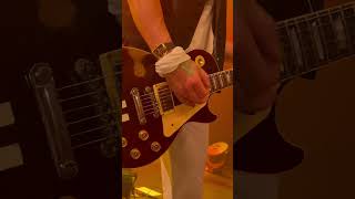 Dean Roland lays it on heavy during “Better Now“￼ #collectivesoul 2022 @collectivesoultv