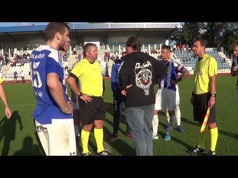 Benedikt říka Schlägelovi co má dělat