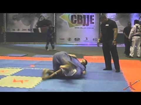 Ostap BJJ Analysis - Murilo Santana smashing z guard vs Felipe Pena